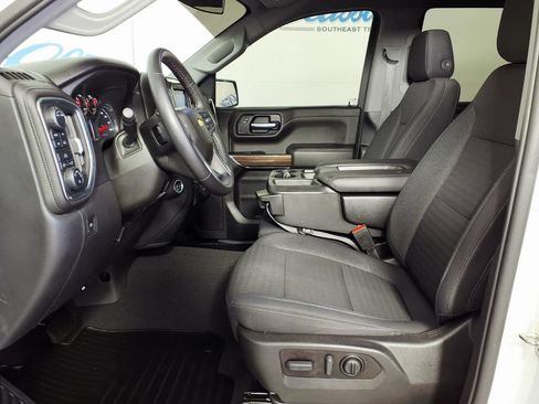 Used 2022 Chevrolet Silverado 1500 LT AWD/4WD image 9