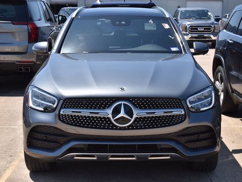 Used 2021 Mercedes-Benz GLC 300 4MATIC image 3