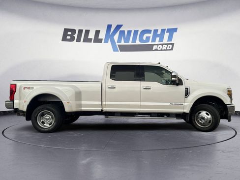 Used 2019 Ford F350 Lariat w/ Lariat Ultimate Package image 5