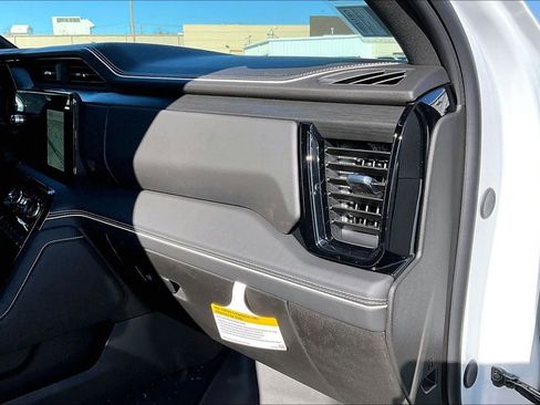 New 2026 GMC Sierra 2500 AT4X image 10
