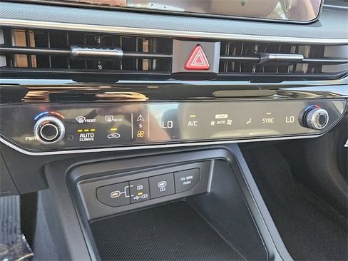 New 2026 Kia K5 LXS image 19