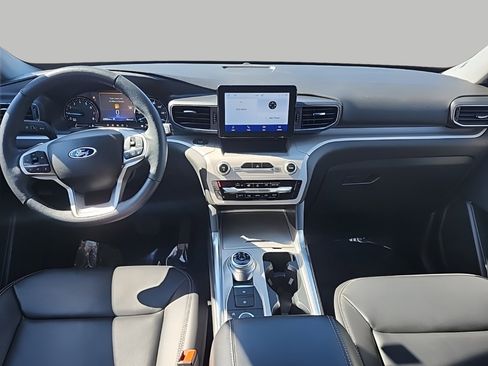 Certified 2023 Ford Explorer XLT w/ Equipment Group 202A image 19