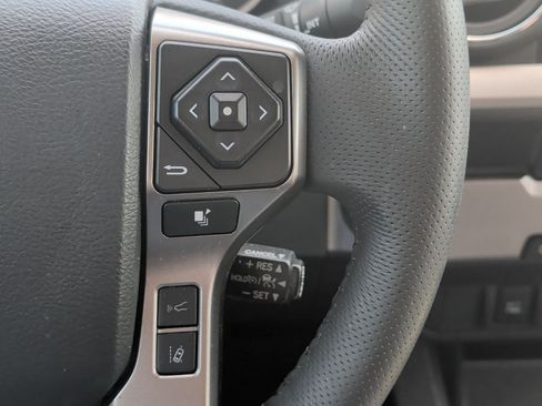 Used 2023 Toyota Tacoma SR5 RWD image 15