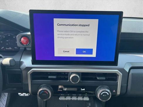 Used 2024 Toyota Tacoma TRD Sport image 12