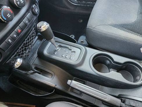 Used 2017 Jeep Wrangler Unlimited Sport image 35