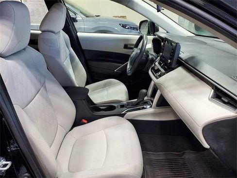 Used 2022 Toyota Corolla Cross L image 13