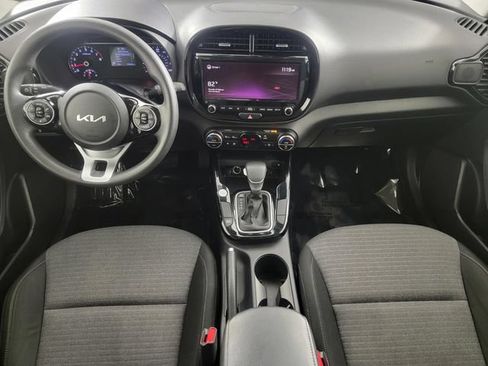 Used 2022 Kia Soul S FWD image 19