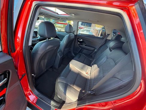 Used 2022 Kia Niro LXS image 26