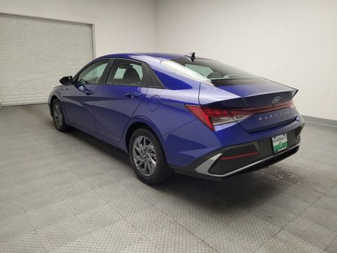 Used 2024 Hyundai Elantra Blue image 5