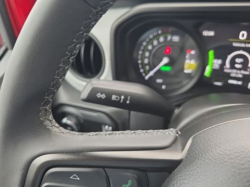 Used 2025 Jeep Wrangler Unlimited Sport S 4xe AWD/4WD image 17