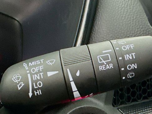Used 2023 Honda CR-V EX image 16