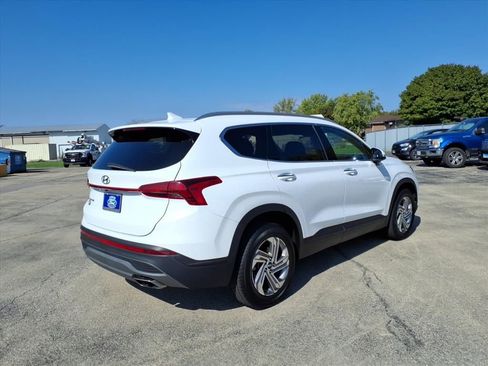 Used 2023 Hyundai Santa Fe SEL image 2