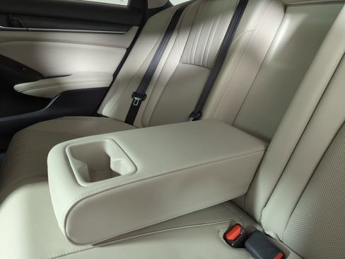 Certified 2019 Honda Accord Touring image 32