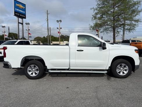 Used 2025 Chevrolet Silverado 1500 W/T image 8