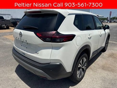Certified 2023 Nissan Rogue SV FWD image 3