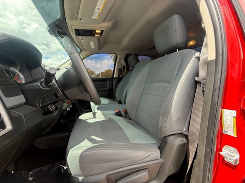 Used 2018 RAM 2500 Tradesman w/ Chrome Appearance Group AWD/4WD image 11