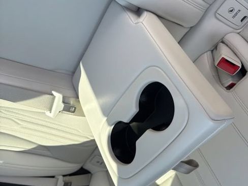 Certified 2024 Buick Envision Avenir AWD/4WD image 31