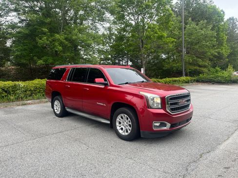 Used 2015 GMC Yukon XL SLT w/ Open Road Package AWD/4WD image 7