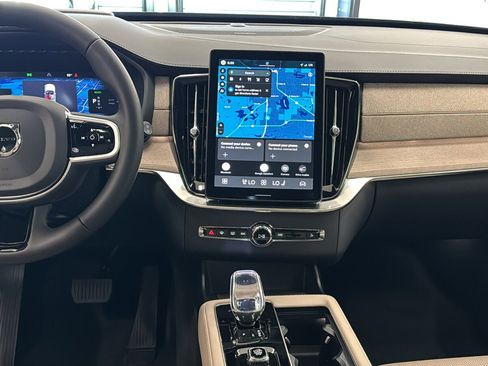 New 2026 Volvo XC90 T8 Ultra w/ Protection Package AWD/4WD image 11