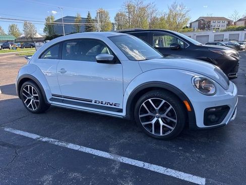 Used 2016 Volkswagen Beetle 1.8T Dune image 2