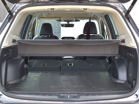 Used 2023 Subaru Forester Limited image 32