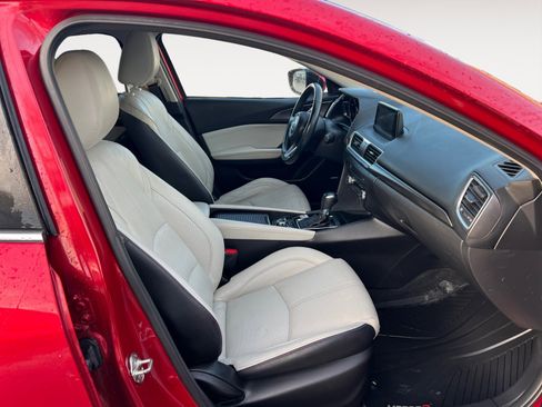 Used 2017 MAZDA MAZDA3 Grand Touring image 15