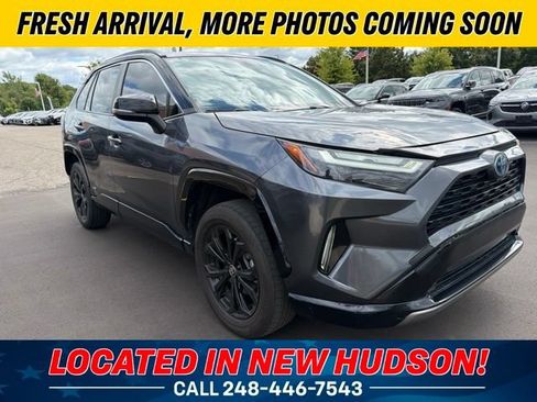 Used 2023 Toyota RAV4 XSE AWD/4WD image 4