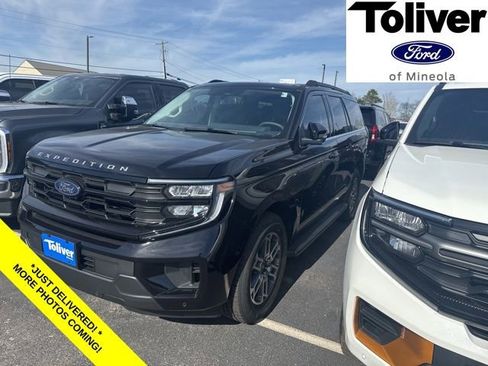 New 2025 Ford Expedition Active image 1
