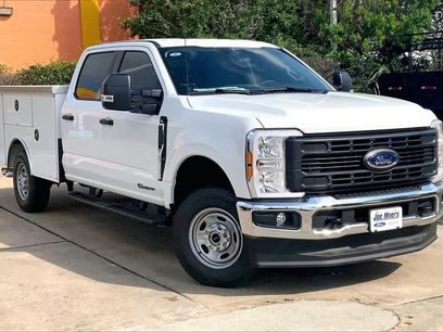 New 2025 Ford F250 XL w/ FX4 Off-Road Package