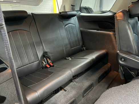 Used 2013 GMC Acadia Denali image 23