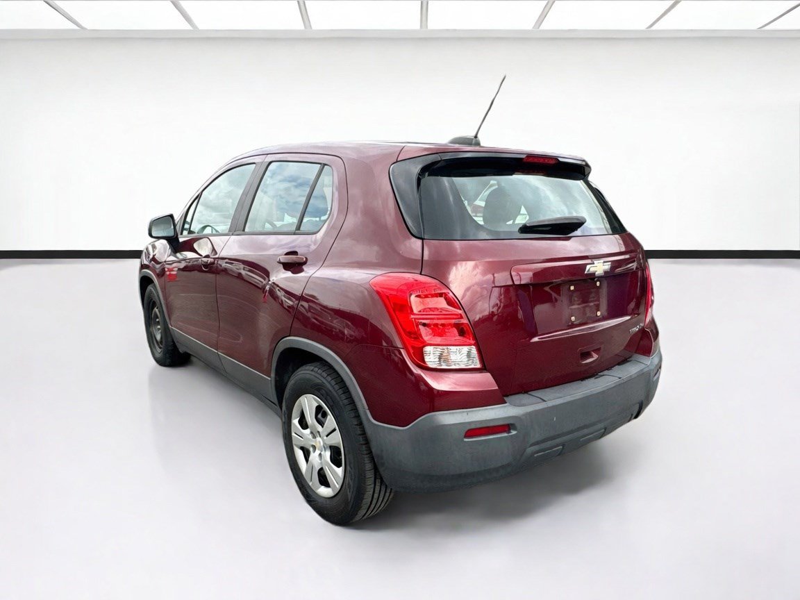 Used 2016 Chevrolet Trax LS w/ LPO, Cargo Package FWD image 6