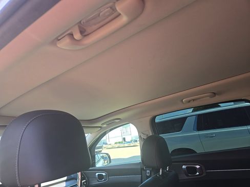 Used 2021 Kia Sorento EX w/ Panoramic Sunroof Package AWD/4WD image 14