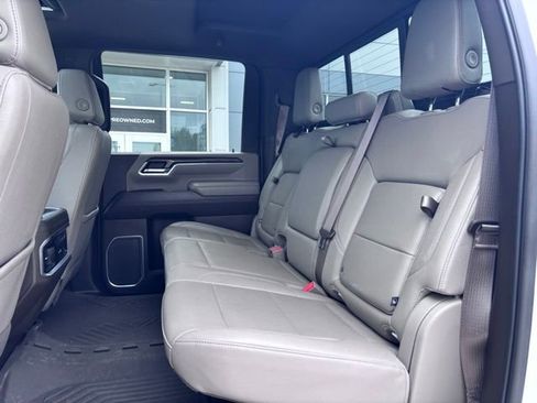 Used 2024 Chevrolet Silverado 2500 LTZ w/ LTZ Convenience Package AWD/4WD image 3