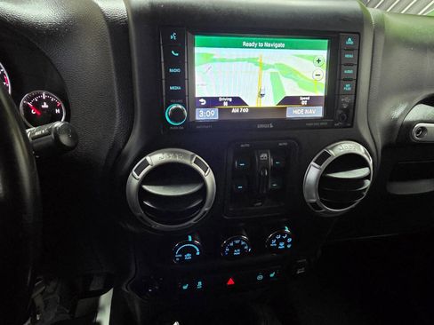 Used 2012 Jeep Wrangler Unlimited Rubicon w/ Dual Top Group image 24