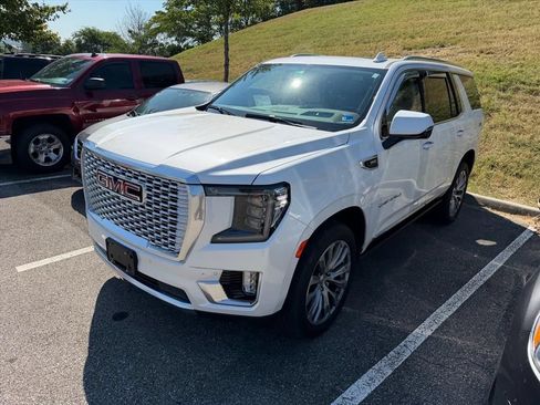 Used 2021 GMC Yukon Denali w/ Denali Premium Package AWD/4WD image 12