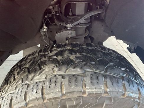 Used 2020 Chevrolet Silverado 1500 LT Trail Boss image 23