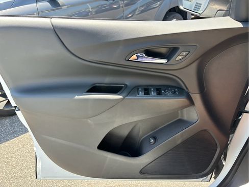Certified 2024 Chevrolet Equinox LT FWD image 20