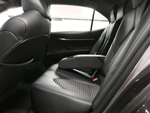 Used 2023 Toyota Camry SE FWD image 19