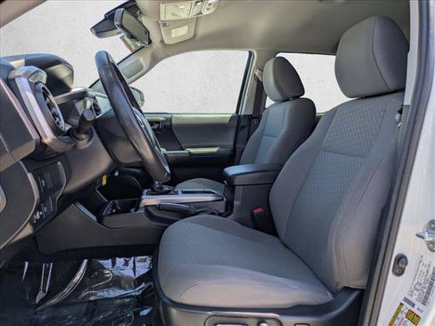Used 2021 Toyota Tacoma SR5 RWD image 15