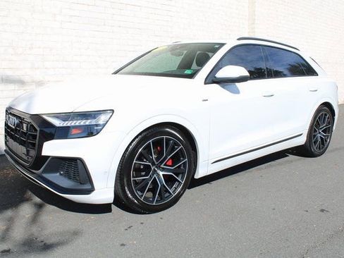 Used 2019 Audi Q8 Prestige w/ Luxury Package image 9