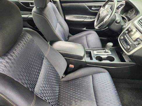Used 2016 Nissan Altima 2.5 SV FWD image 14