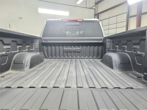 New 2026 GMC Sierra 1500 SLT image 45