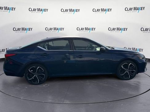 Used 2024 Nissan Altima 2.5 SR image 6