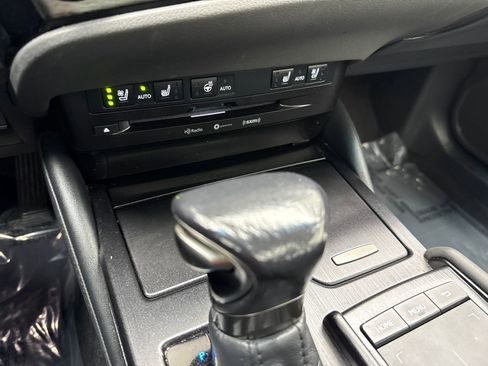 Used 2022 Lexus ES 300h w/ Premium Package FWD image 30