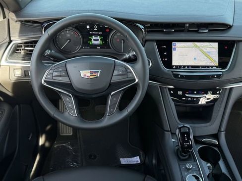 New 2026 Cadillac XT5 Premium Luxury image 11