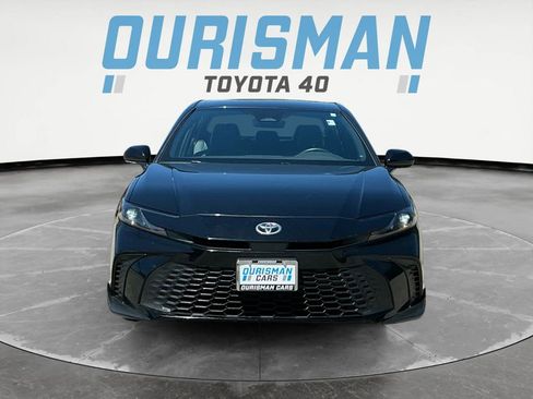 Used 2025 Toyota Camry SE w/ Convenience Package AWD/4WD image 2