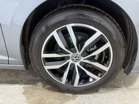 Used 2025 Volkswagen Jetta SE w/ Sunroof Package image 6