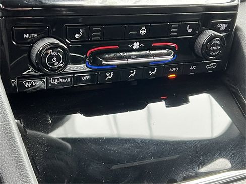 Used 2024 Jeep Grand Cherokee Altitude image 25