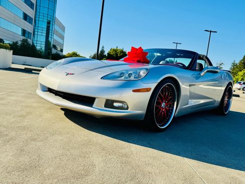 Used 2007 Chevrolet Corvette Coupe w/ Preferred Equipment Group image 4