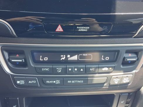 Used 2024 Honda Passport TrailSport image 17